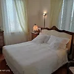 Alojamento de Acomodação e Pequeno-almoço Palazzo Mestichelli Boutique Palace 3*
